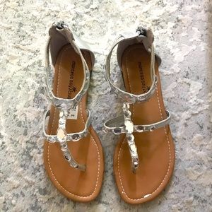 - Montego Bay Club  Sandals 6 silver jeweled